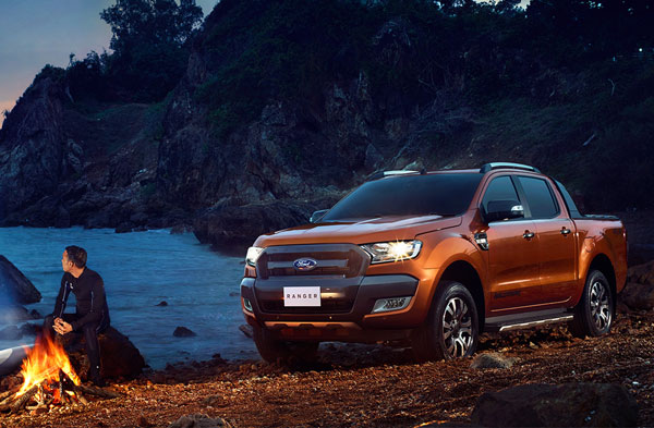 Độ đèn ford ranger hầm hố với công nghệ Mỹ